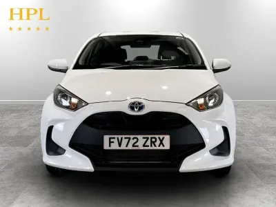 Second-hand Toyota Yaris Hybrid 116 CP (85 kW) 2023 Alb Hatchback