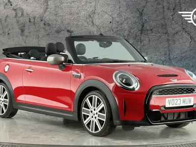 Usado Mini Cooper S Exclusive 176 HP (129 kW) 2023 Vermelho Citadino