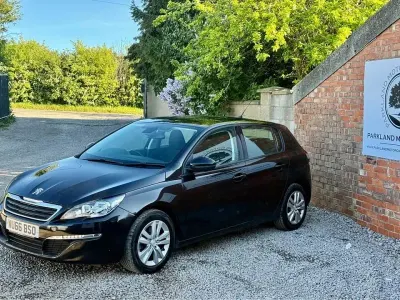 Begagnad Peugeot 308 Active 120 HK (88 kW) 2016 Svart Halvkombi