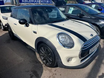 Used Mini Cooper Hatch 2015 White Hatchback