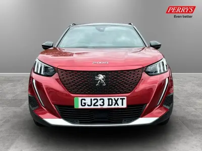Używany Peugeot e-2008 GT 98 kW (134 KM) 2023 Czerwony SUV