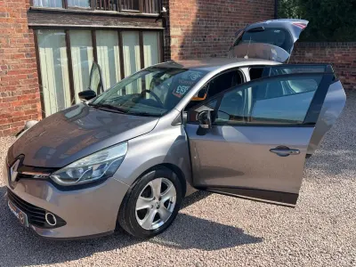 Used Renault Clio Dynamique 75 HP (55 kW) 2014 Grey Hatchback