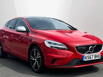 Used Volvo V40 R-Design Pro 152 HP (111 kW) 2017 Red Hatchback