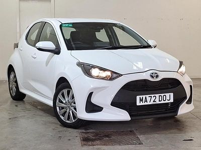 White Used 2022 Toyota Yaris Hybrid Hatchback | £15,998 (Good price)