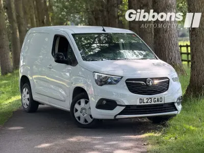 Used Vauxhall Combo S 100 HP (73 kW) 2023 White Van