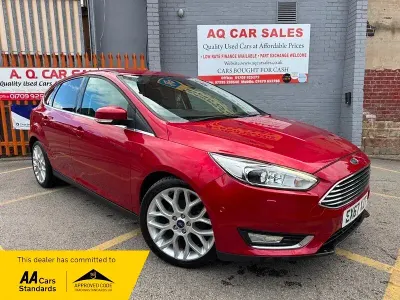 Used Ford Focus Titanium X 120 HP (88 kW) 2017 Red Hatchback