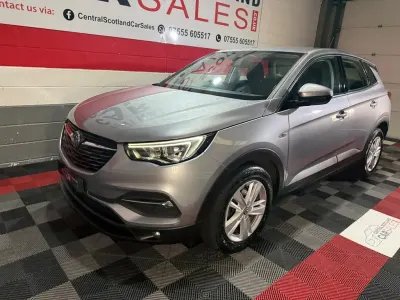 Używany Vauxhall Grandland X S 130 KM (95 kW) 2019 Szary SUV