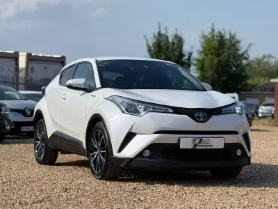 Used Toyota C-HR 122 HP (89 kW) 2019 White SUV