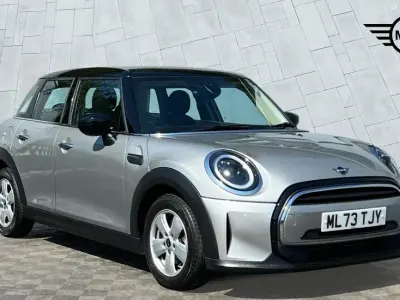 Used Mini Cooper Classic 134 HP (98 kW) 2023 Silver Hatchback