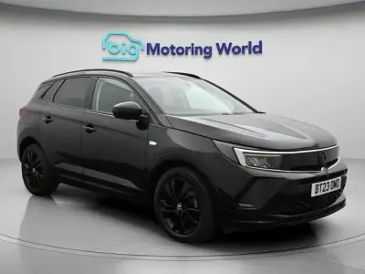 Used Vauxhall Grandland X S 225 HP (165 kW) 2023 Black SUV