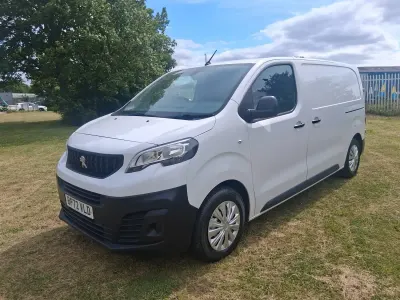 Used Peugeot Expert Premium 100 HP (73 kW) 2022 White Van
