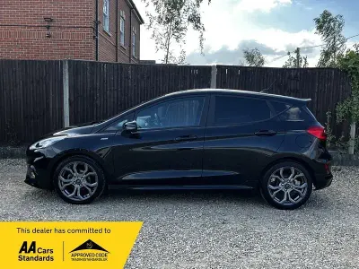 Begagnad Ford Fiesta ST-Line 2020 Svart Halvkombi