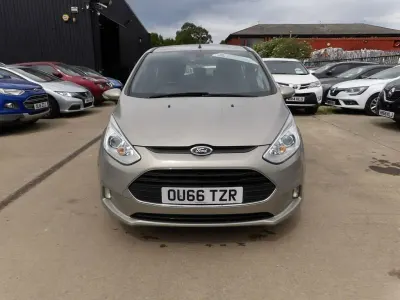Used Ford B-MAX Zetec 95 HP (69 kW) 2016 Silver MPV
