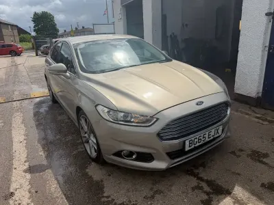 Used Ford Mondeo Titanium 150 HP (110 kW) 2015 Silver Hatchback
