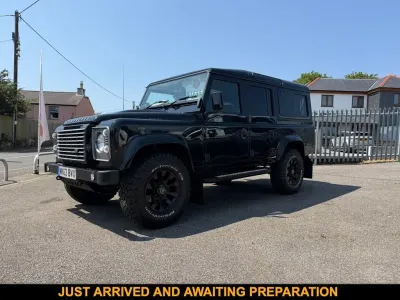 Used Land Rover Defender 122 HP (89 kW) 2013 Black Estate