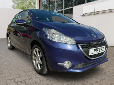 Gebraucht Peugeot 208 Active 68 PS (50 kW) 2015 Blau Kleinwagen