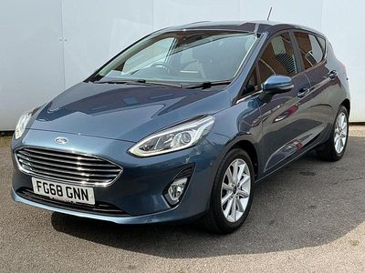 Usado Ford Fiesta Titanium 120 HP (88 kW) 2018 Azul Citadino