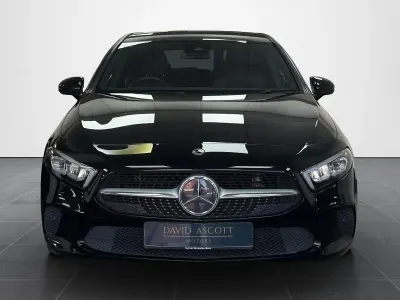 Begagnad Mercedes A180 Executive 2019 Svart Halvkombi