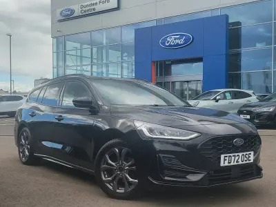 Usado Ford Focus ST-Line 125 HP (91 kW) 2023 Preto Carrinha
