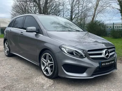 Begagnad Mercedes B180 AMG Line Premium 109 HK (80 kW) 2015 Grå Minibuss