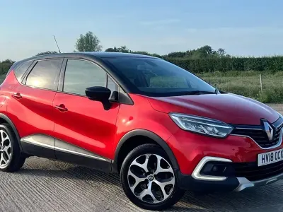 Used Renault Captur Signature 90 HP (66 kW) 2018 Red/black SUV