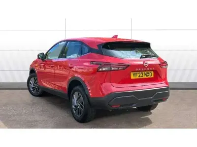 Gebraucht Nissan Qashqai Acenta Premium 140 PS (102 kW) 2023 Rot SUV