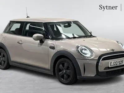 Usado Mini ONE Classic 101 CV (74 kW) 2022 Gris Utilitario