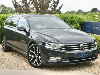 Used VW Passat SEL 150 HP (110 kW) 2019 Grey Estate