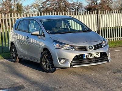 Silver Used 2015 Toyota Verso Trend MPV | £11,499 (Fair price)
