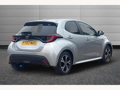 Used Toyota Yaris Hybrid Design 116 HP (85 kW) 2024 Silver Hatchback