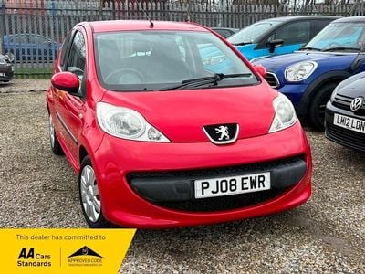 Begagnad Peugeot 107 68 HK (50 kW) 2008 Röd Halvkombi