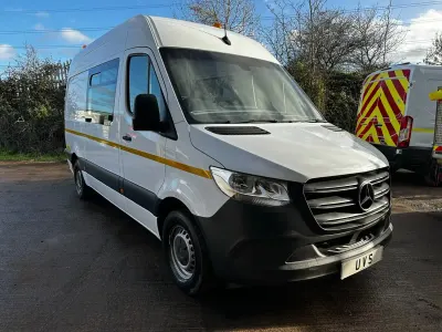 Used Mercedes Sprinter Progressive 161 HP (118 kW) 2021 White Van