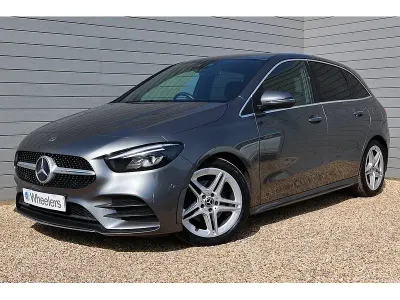 Begagnad Mercedes B200 AMG Line Premium 163 HK (119 kW) 2021 Grå Minibuss