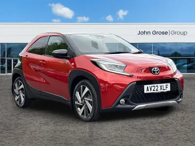 Used Toyota Aygo X 72 HP (52 kW) 2022 Red SUV