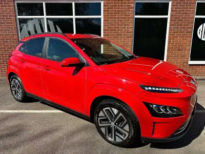 Used Hyundai Kona Premium 100 kW (136 HP) 2022 Red SUV