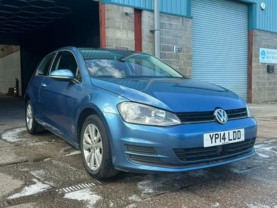 Begagnad VW Golf VII SE 125 HK (91 kW) 2014 Blå Halvkombi