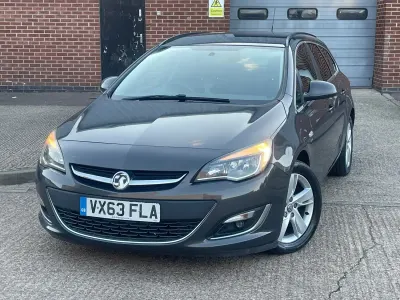 Used Vauxhall Astra SRi 2014 Grey Estate