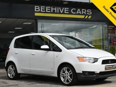 Used Mitsubishi Colt 2012 White Hatchback