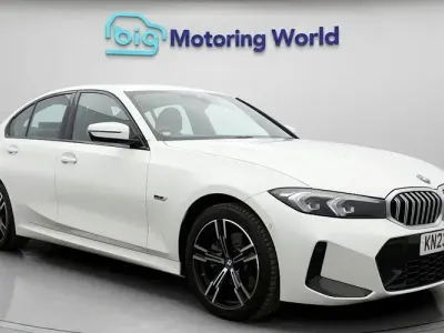 Begagnad BMW 330e M Sport 292 HK (214 kW) 2023 Vit Sedan