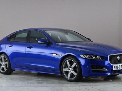 Used Jaguar XE Ingenium 200 HP (147 kW) 2018 Blue Sedan