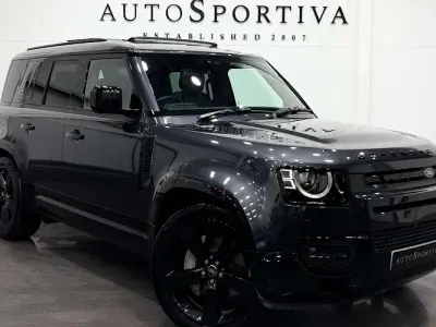 Used Land Rover Defender HSE Dynamic 300 HP (220 kW) 2024 Grey SUV