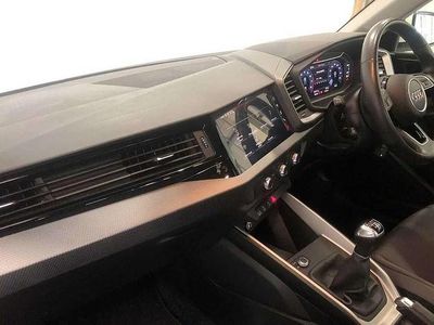 Used Audi A1 Sport 108 HP (79 kW) 2022 White SUV