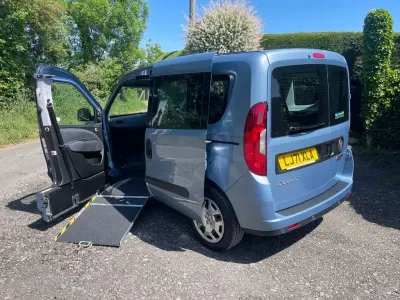 Used Fiat Doblò S 95 HP (69 kW) 2021 Blue MPV