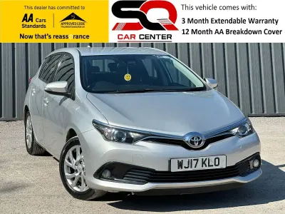Used Toyota Auris Business Edition 116 HP (85 kW) 2017 Silver Hatchback