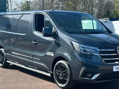 New Renault Trafic 150 HP (110 kW) 2026 Metallic  slate grey MPV