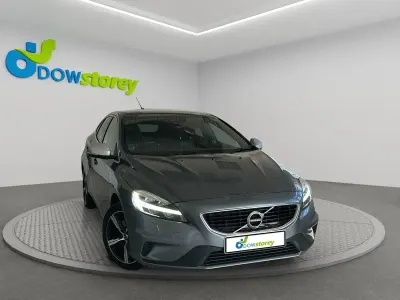 Used Volvo V40 R-Design 122 HP (89 kW) 2018 Grey Hatchback