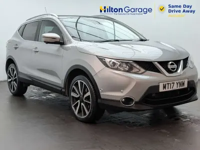Used Nissan Qashqai Tekna 115 HP (84 kW) 2017 Silver SUV