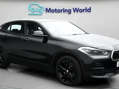 Begagnad BMW X2 Sport Line 178 HK (130 kW) 2022 Svart SUV