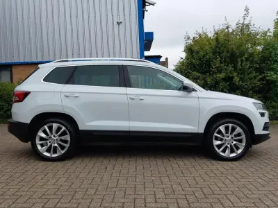 Begagnad Skoda Karoq SE L 150 HK (110 kW) 2018 Vit SUV