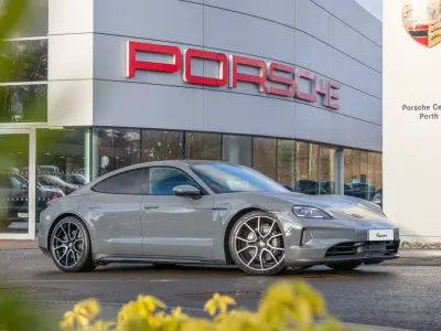 Nowe Porsche Taycan 319 kW (435 KM) 2025 Szary Sedan/Limuzyna
